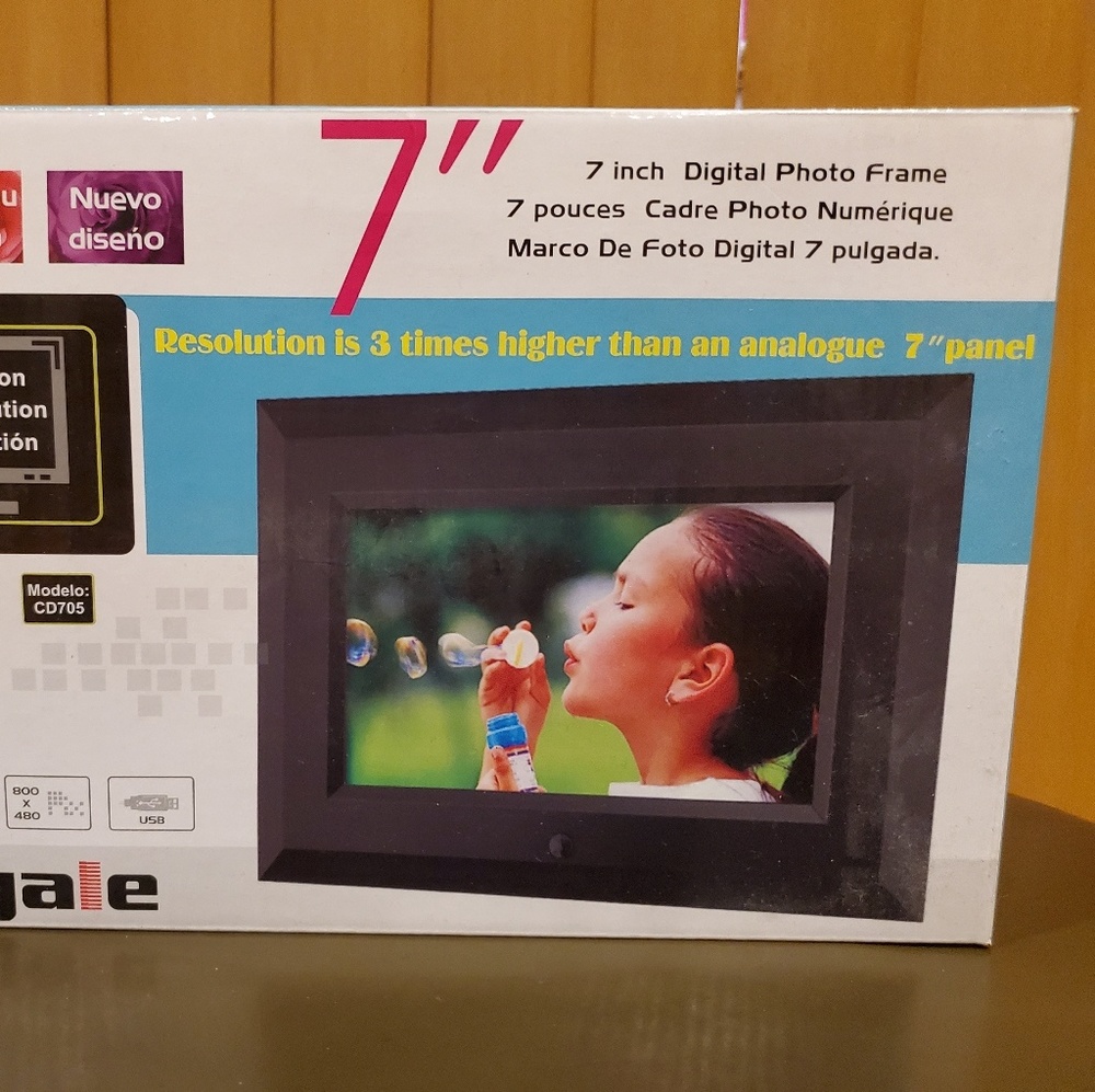 Digital Photo Frame - Picture 4 of 4